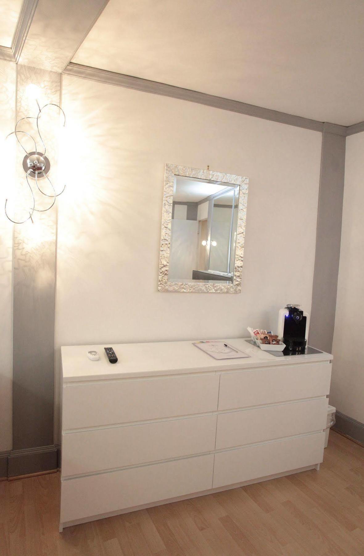 Luxury Fashion Suites Рим Экстерьер фото