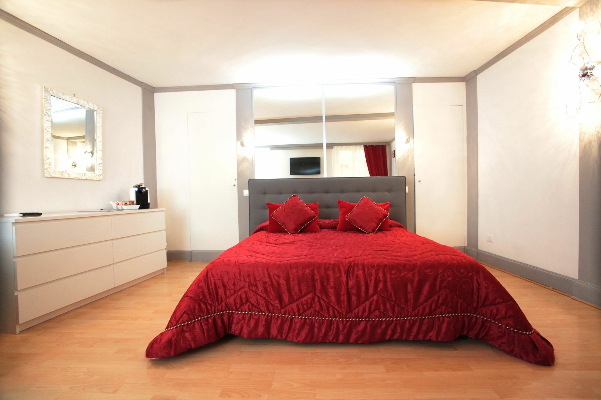 Luxury Fashion Suites Рим Экстерьер фото