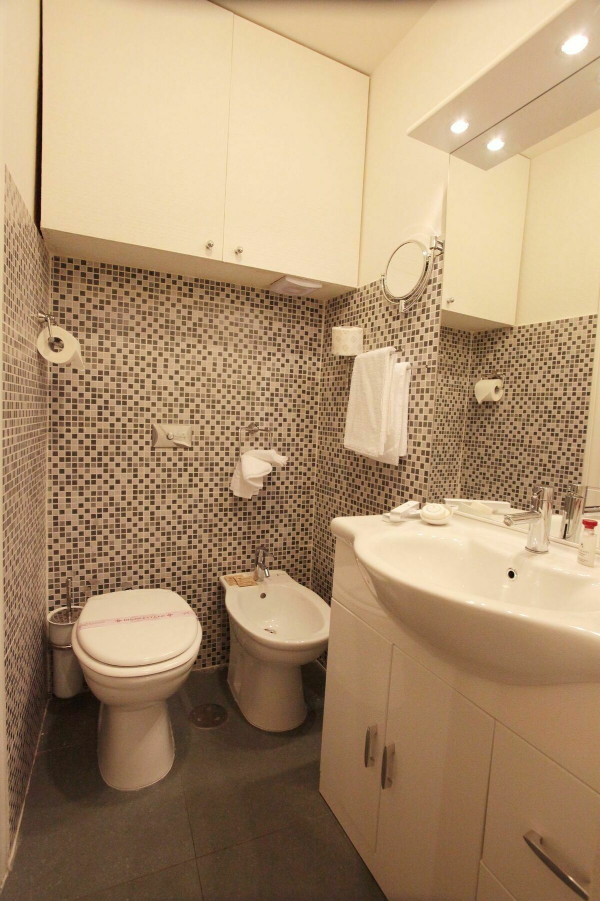 Luxury Fashion Suites Рим Экстерьер фото